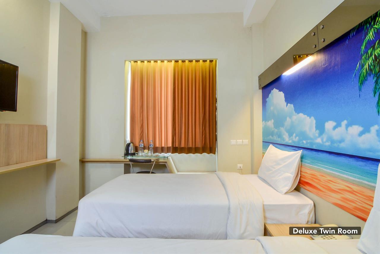 Image Hotel And Resto Бандунг Екстер'єр фото