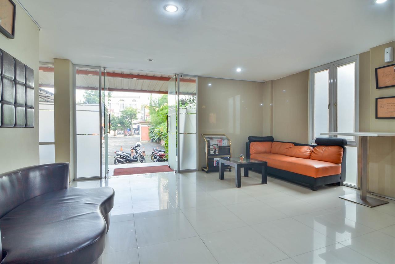 Image Hotel And Resto Бандунг Екстер'єр фото