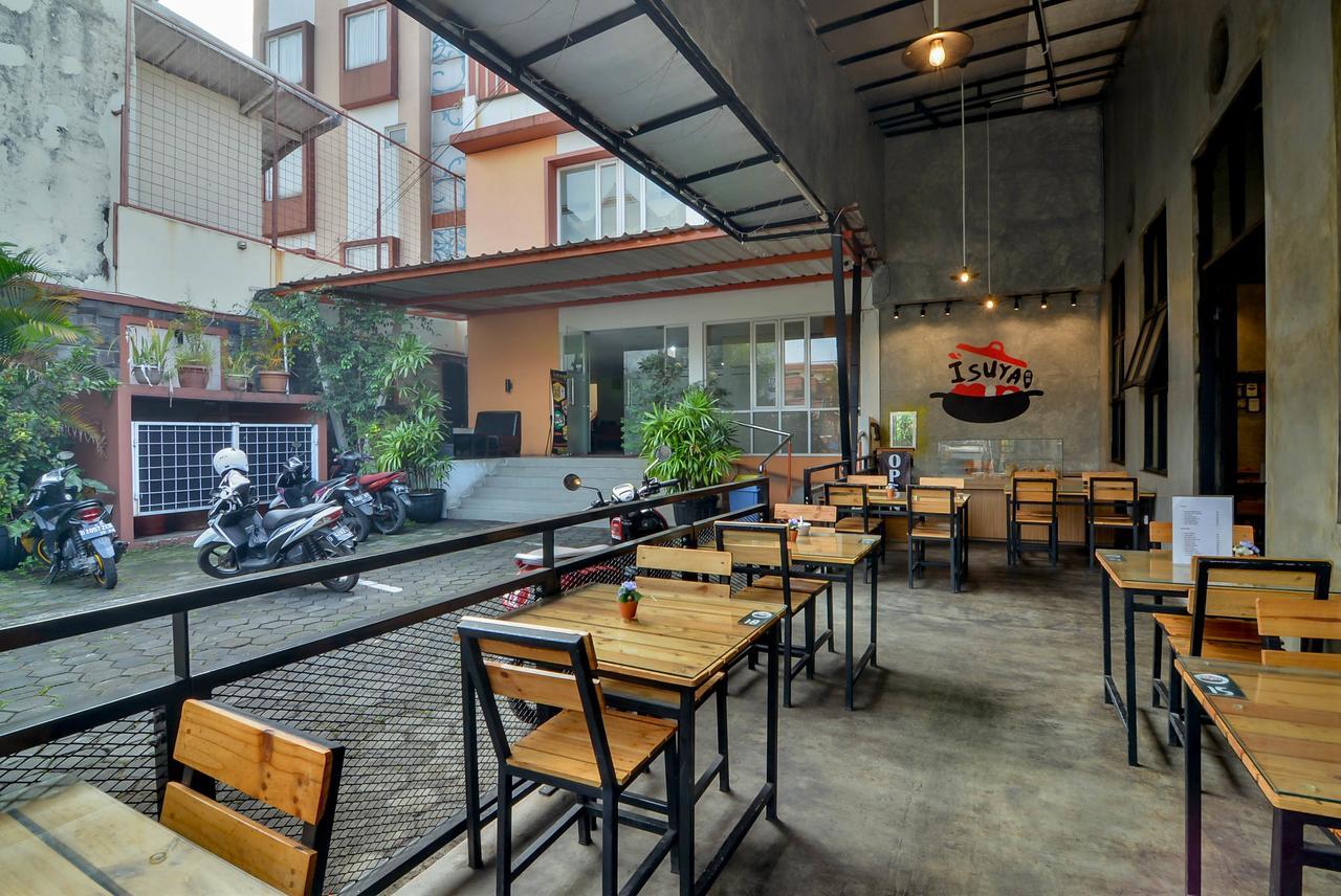 Image Hotel And Resto Бандунг Екстер'єр фото