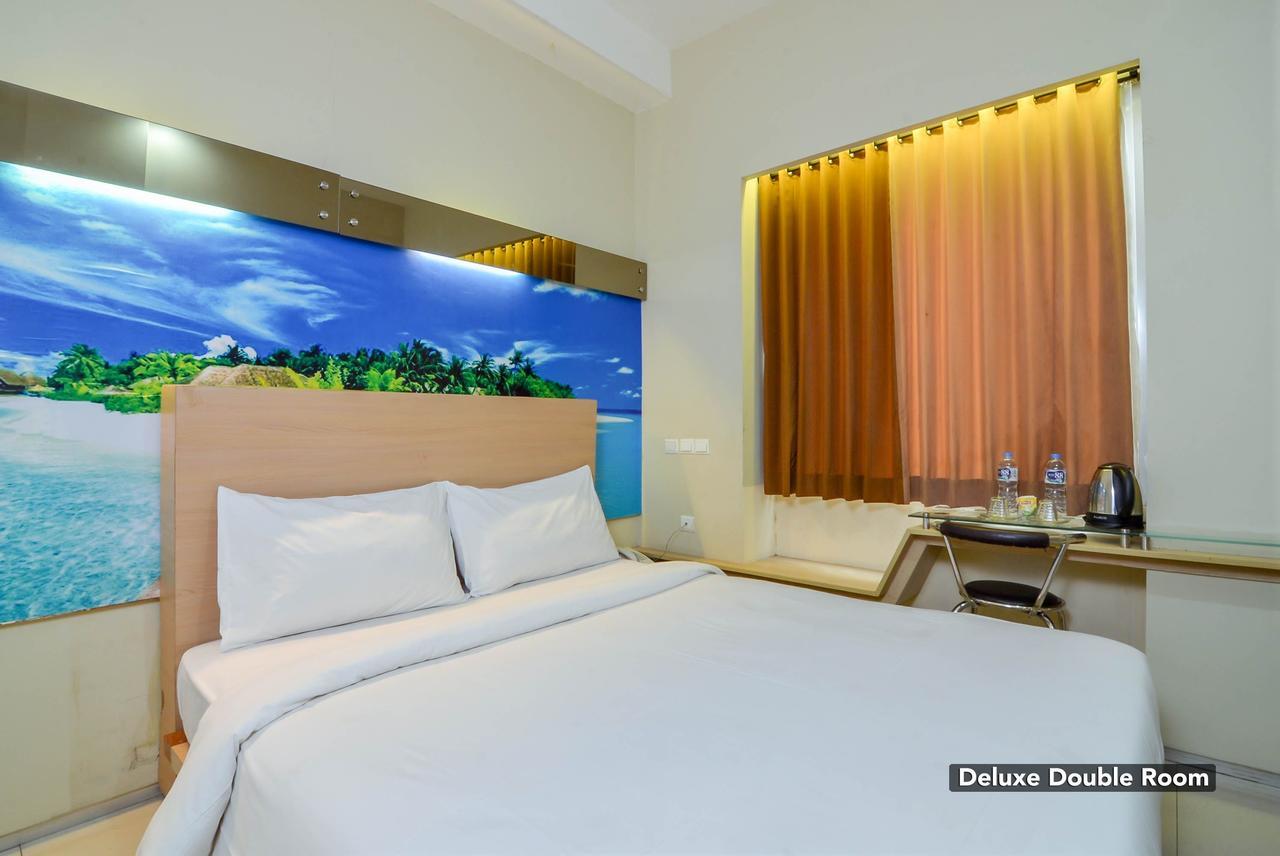 Image Hotel And Resto Бандунг Екстер'єр фото